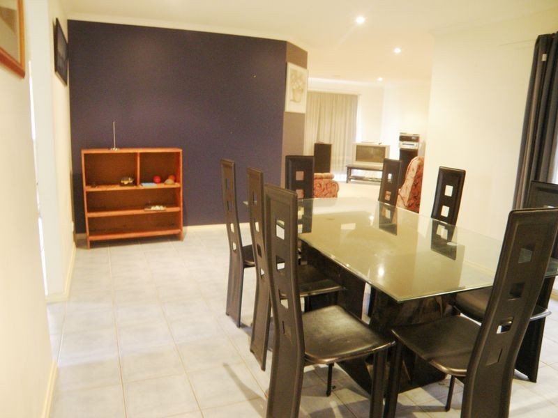 2 Kenwood Green, Derrimut VIC 3030