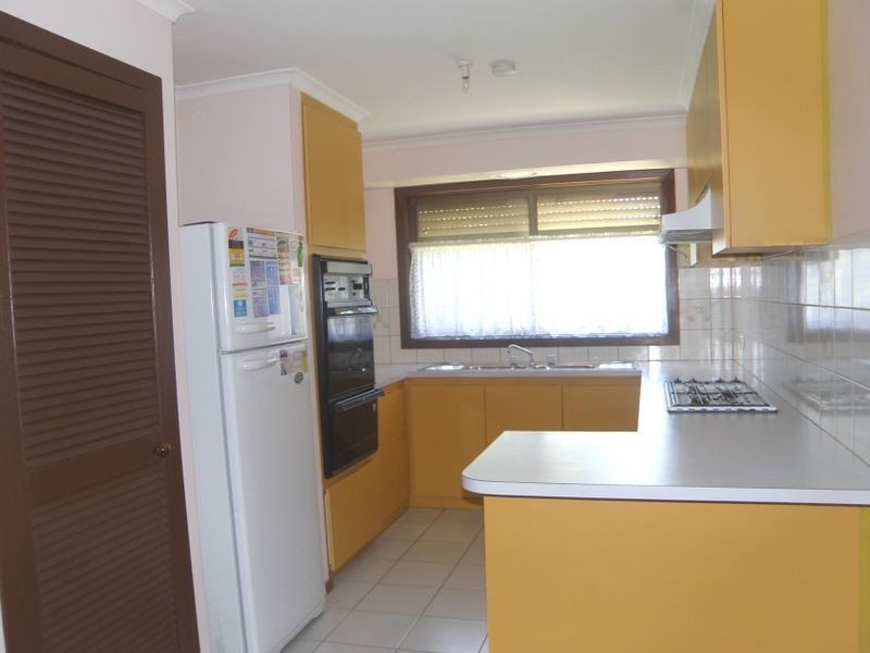 14 Palace Court, Kings Park VIC 3021