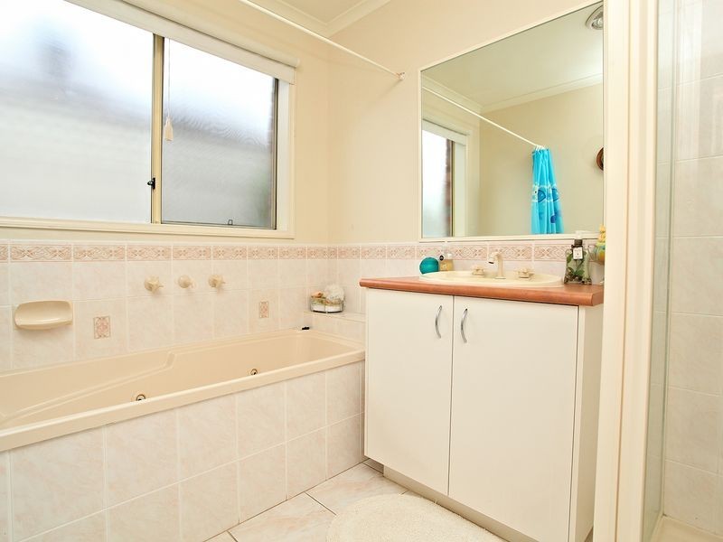 65 Abbington Crescent, Caroline Springs VIC 3023