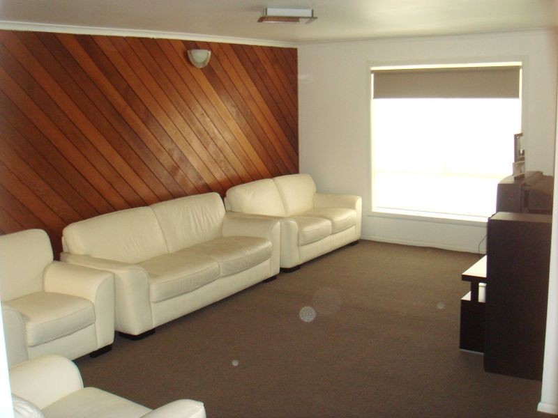 20 Mc Arthur Avenue, St Albans VIC 3021