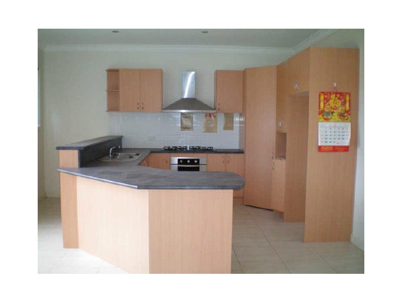 34 Lyons Avenue, Burnside VIC 3023