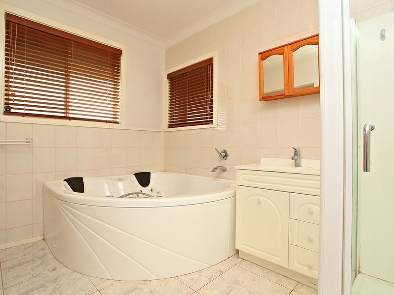 18 Vule Street, St Albans VIC 3021