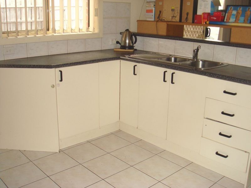 99 Moonstone Circuit, St Albans VIC 3021