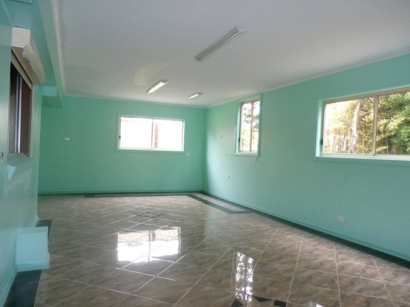 8 Cheleon Way, Kings Park VIC 3021