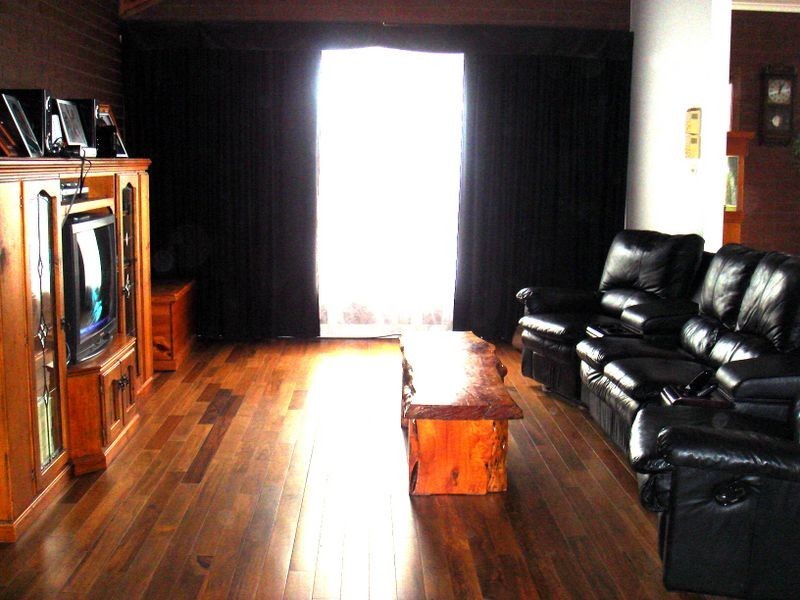 19 Lancelot Court, Kings Park VIC 3021