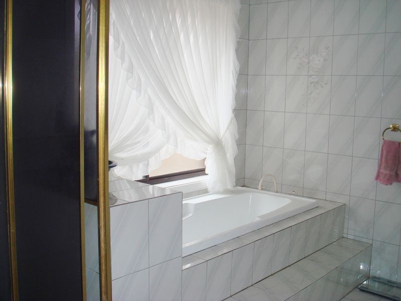 19 Lancelot Court, Kings Park VIC 3021