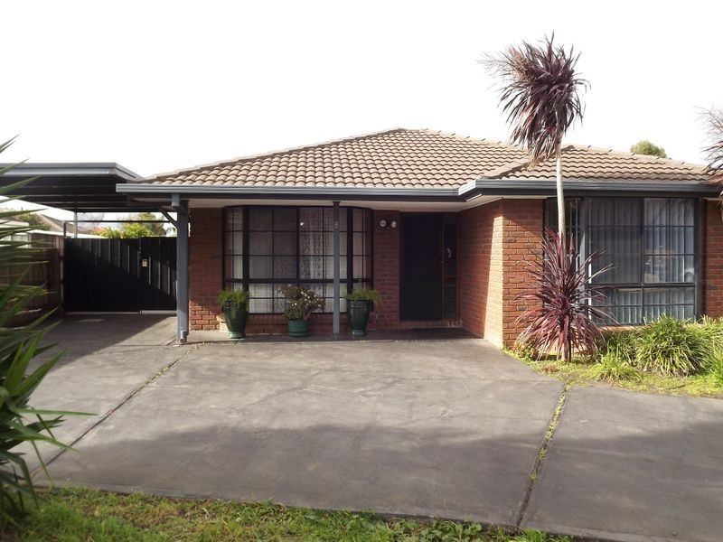 8 Sandstone Court, Delahey VIC 3037