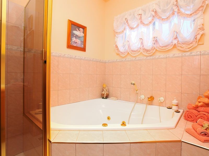 35 Sainsbury Avenue, Hillside VIC 3037