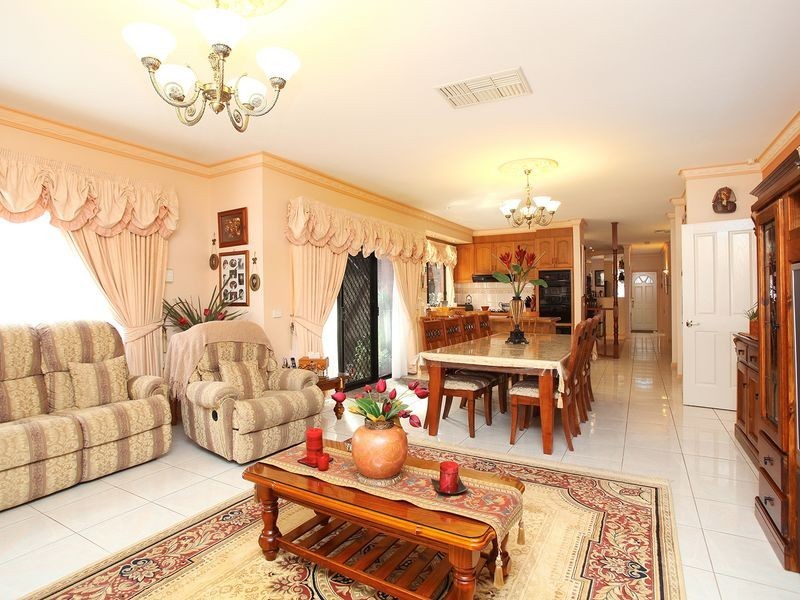 35 Sainsbury Avenue, Hillside VIC 3037