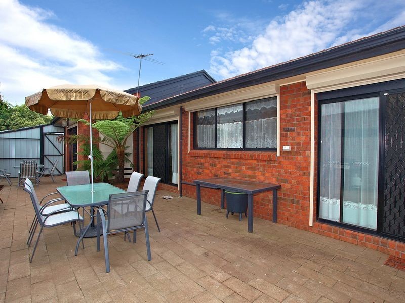 9 Yeats Drive, Delahey VIC 3037