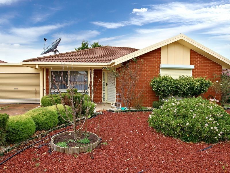 12 Bluestone Walk, Delahey VIC 3037