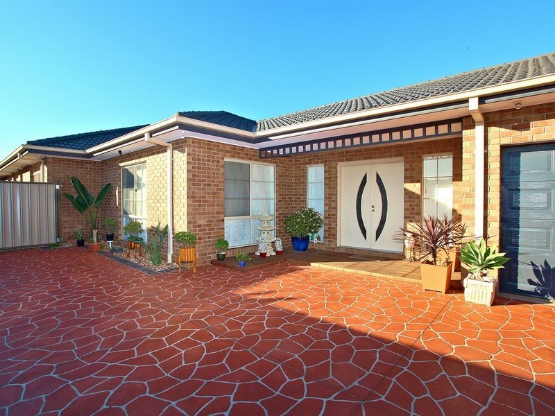 7 Hughes Place, Burnside Heights VIC 3023