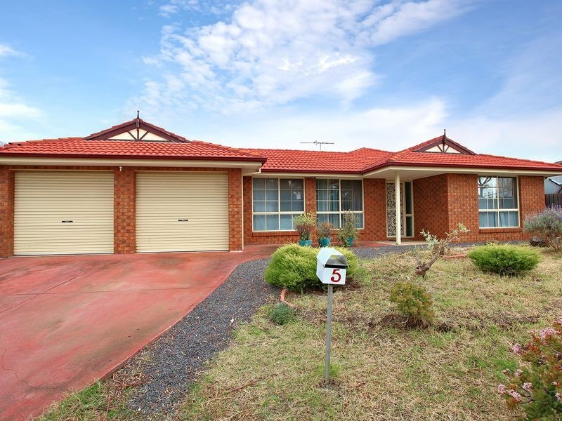 5 Aitken Drive, Delahey VIC 3037