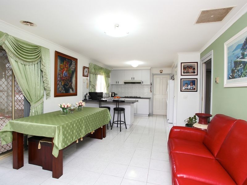 5 Aitken Drive, Delahey VIC 3037