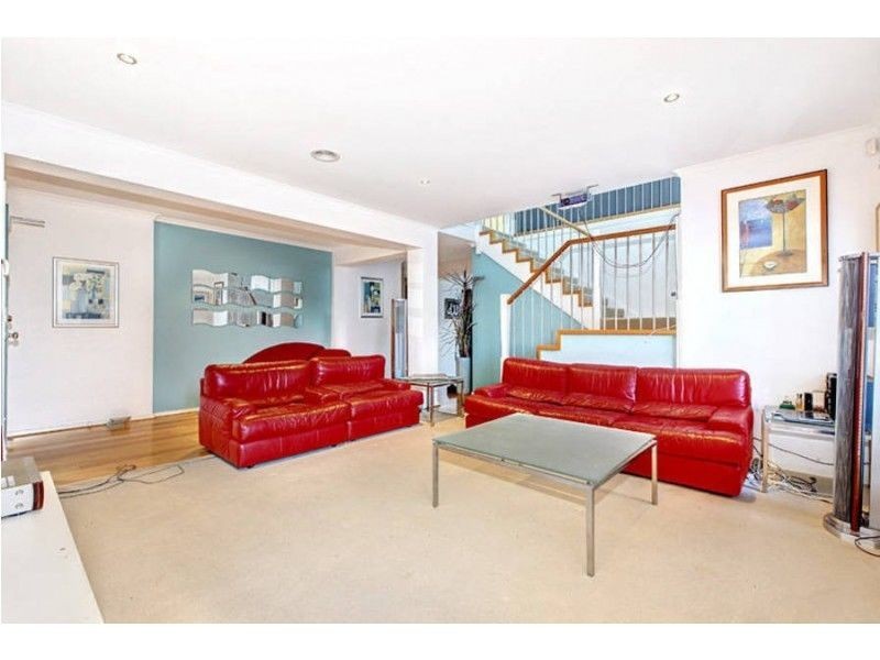 2 Braywood Terrace, Deer Park VIC 3023