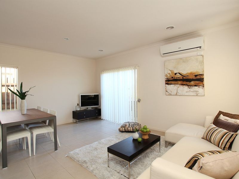 20/17 Crestmont Drive, Melton South VIC 3338