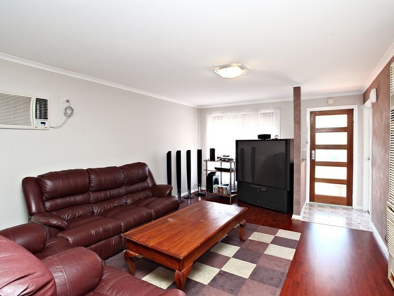 5 Basalt Court, Delahey VIC 3037