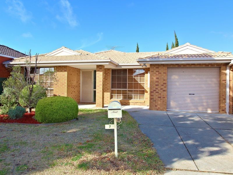 7 Yellow Gum Road, Delahey VIC 3037