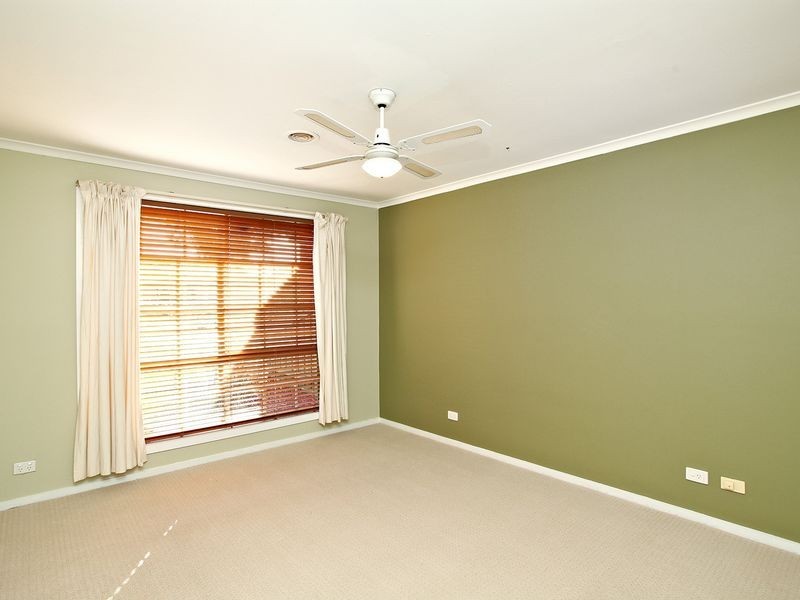 7 Yellow Gum Road, Delahey VIC 3037