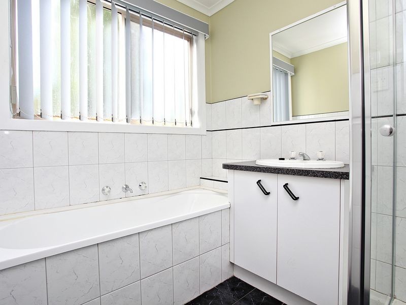 7 Yellow Gum Road, Delahey VIC 3037