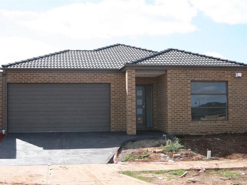 14 Triandra Drive, Brookfield VIC 3338