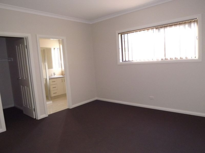 14 Triandra Drive, Brookfield VIC 3338