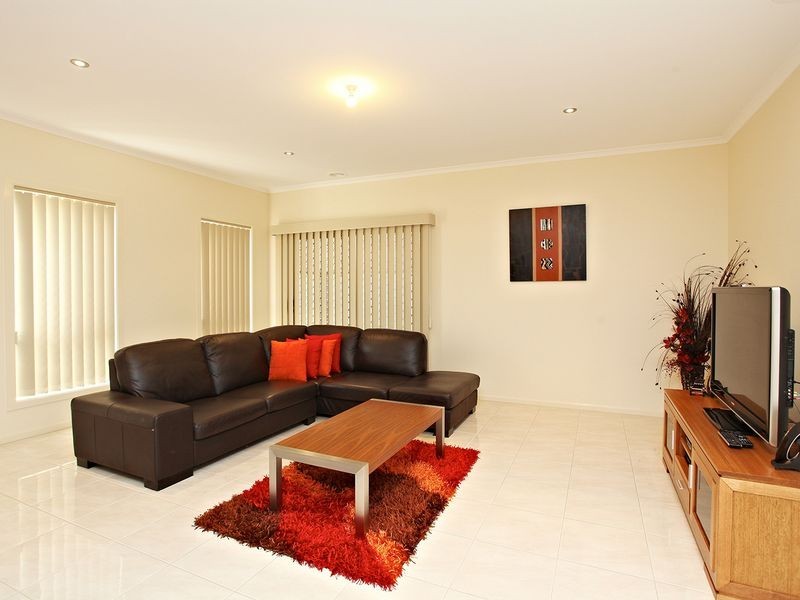 6 Anura Street, St Albans VIC 3021