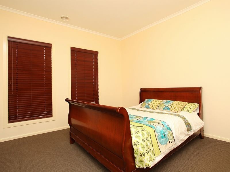 6 Anura Street, St Albans VIC 3021