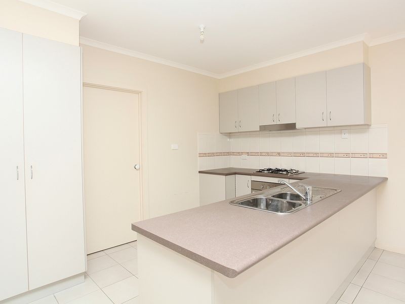 1 Kim Lane, Melton West VIC 3337