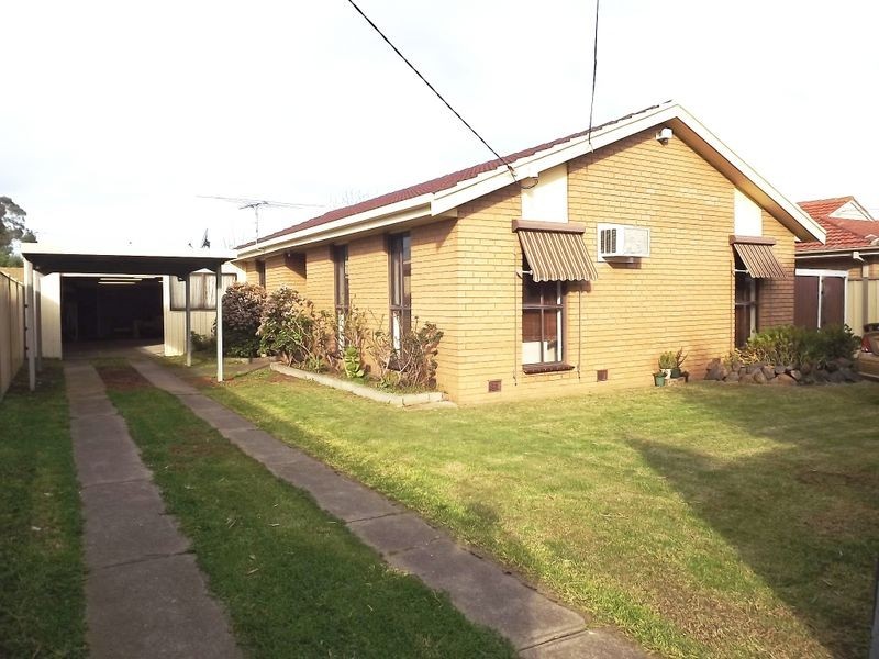 132 Kings Road, St Albans VIC 3021
