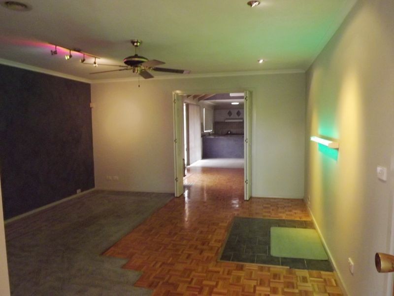 18 Kalyna Court, Delahey VIC 3037