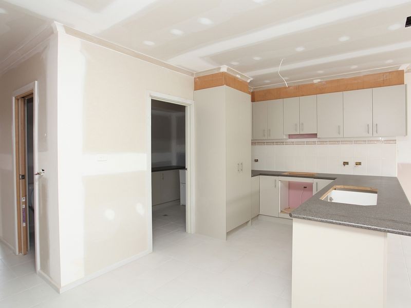 7 Kim Lane, Melton West VIC 3337