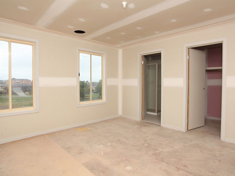 7 Kim Lane, Melton West VIC 3337