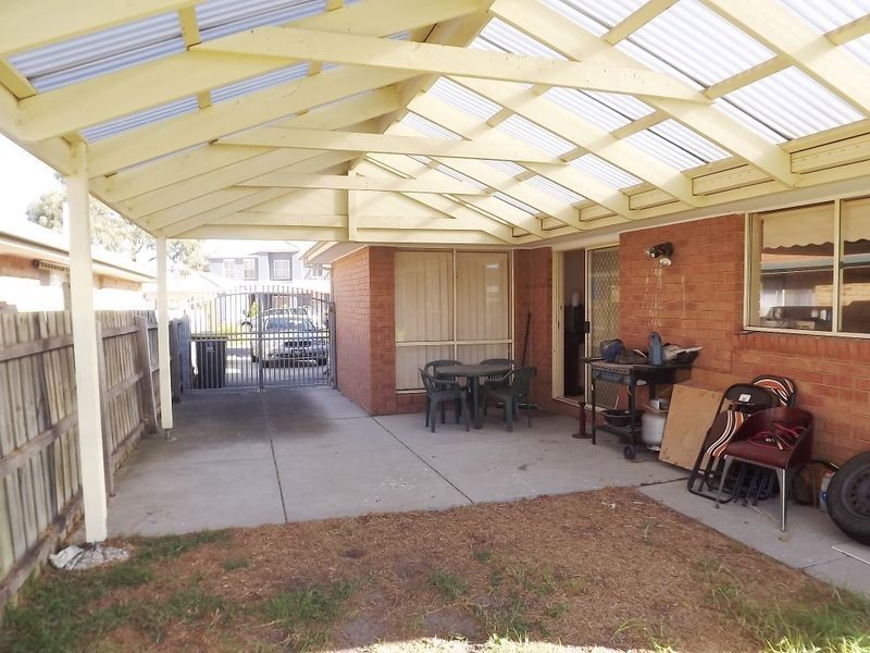 8 Ingoldsby Court, Delahey VIC 3037