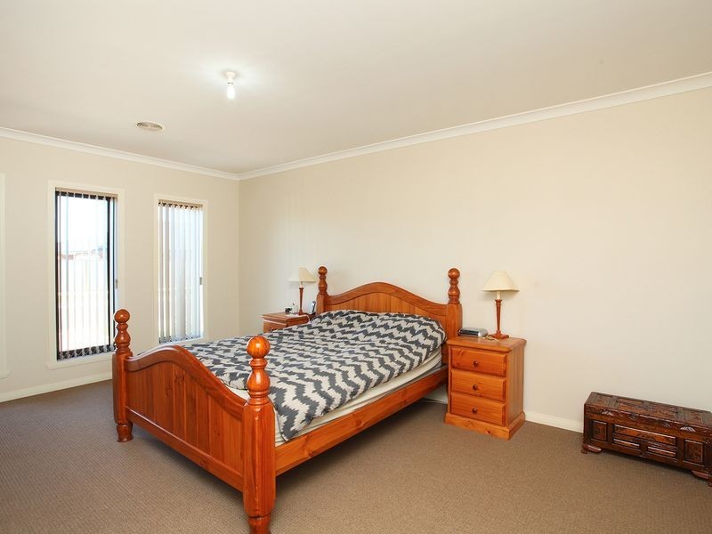 31 Connor Drive, Burnside Heights VIC 3023