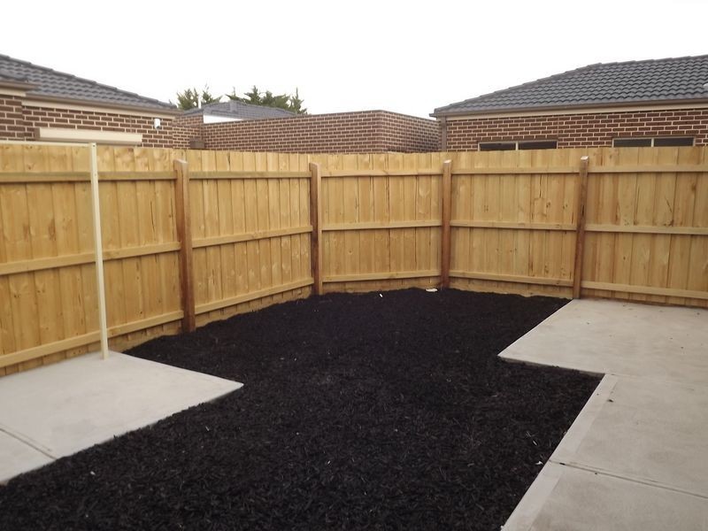 1/367 Taylors Road, Kings Park VIC 3021