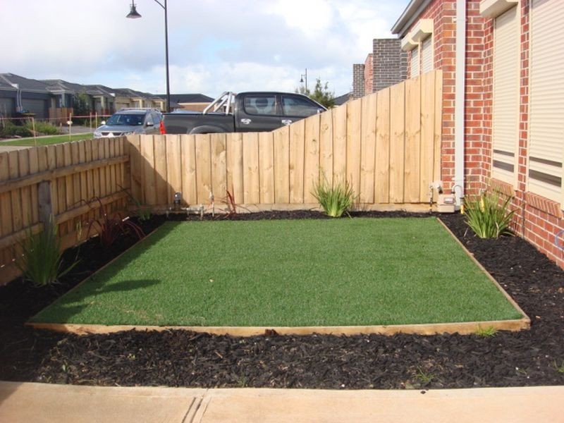 2/11 McDougall Place, Truganina VIC 3029