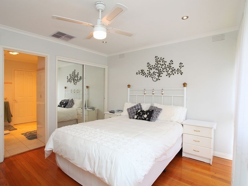 8 Brackley Court, St Albans VIC 3021