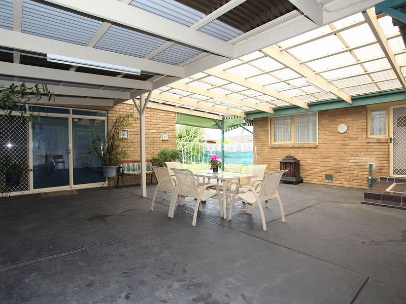 8 Brackley Court, St Albans VIC 3021