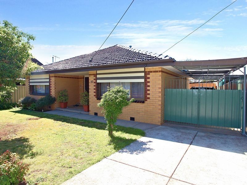 30 Kings Road, St Albans VIC 3021