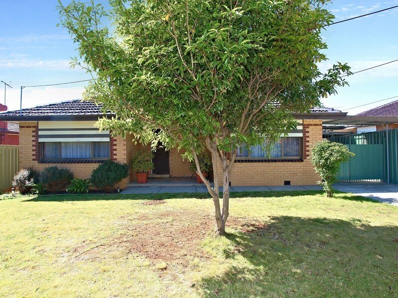 30 Kings Road, St Albans VIC 3021