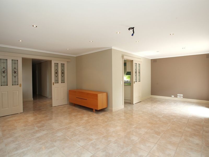 15 Durban Court, Keilor Downs VIC 3038