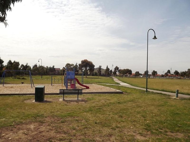 7 Hayfield Court, Sydenham VIC 3037