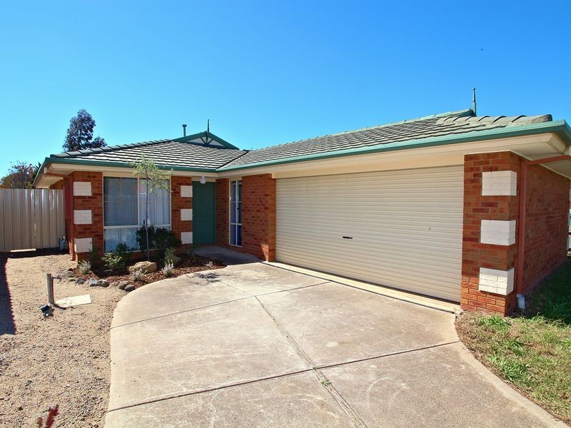 5 Toombak Walk, Sydenham VIC 3037