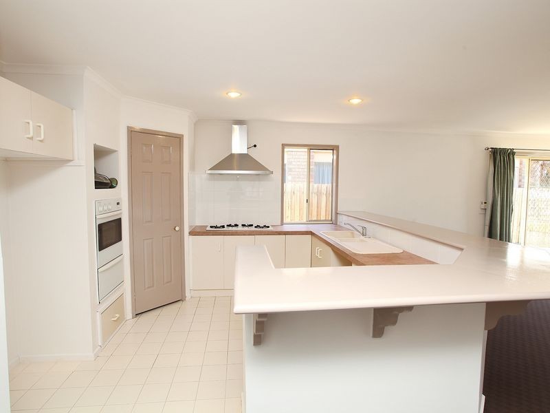 5 Toombak Walk, Sydenham VIC 3037