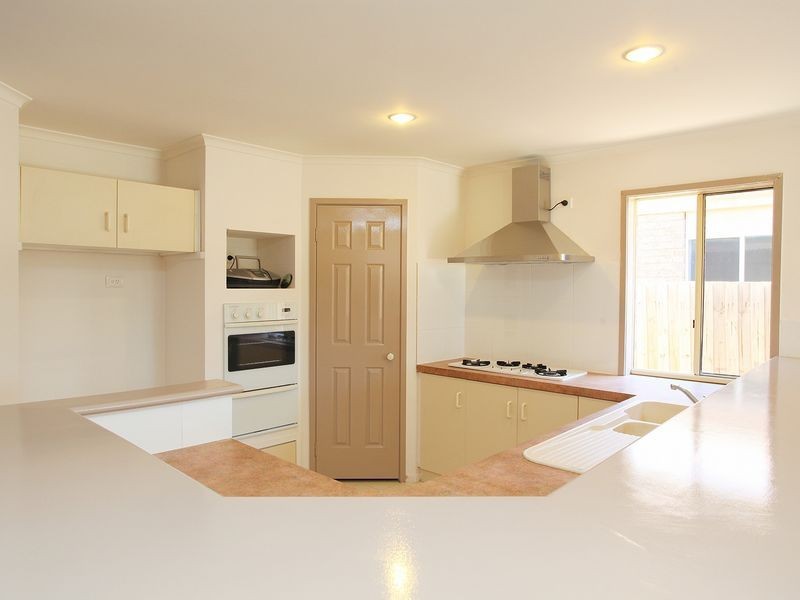 5 Toombak Walk, Sydenham VIC 3037