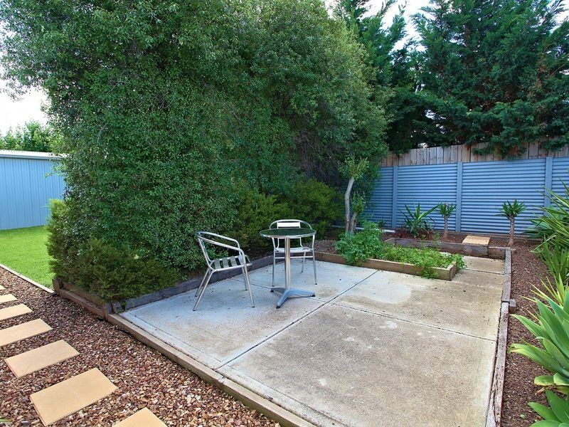 6 Goldsmith Avenue, Delahey VIC 3037