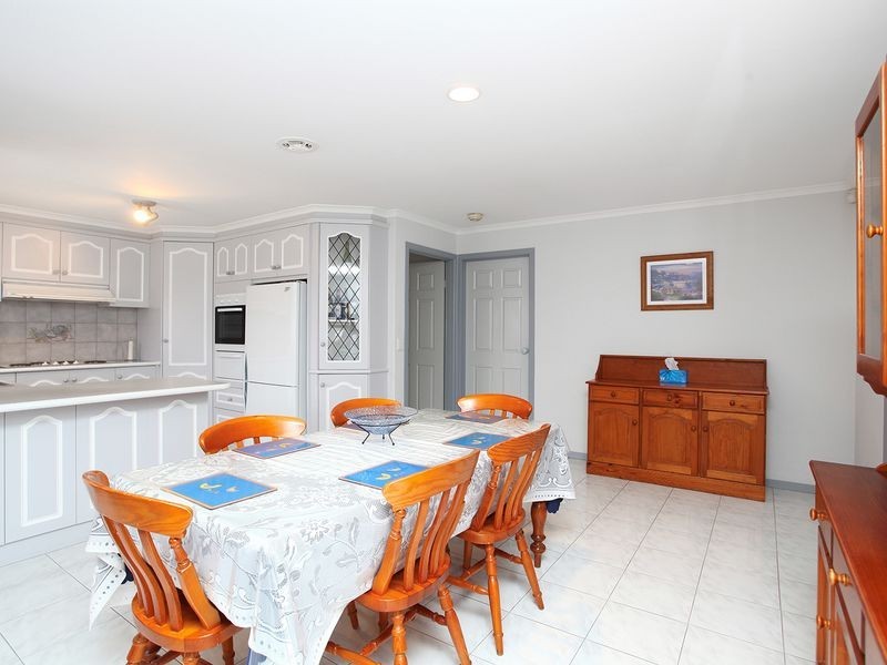 6 Goldsmith Avenue, Delahey VIC 3037
