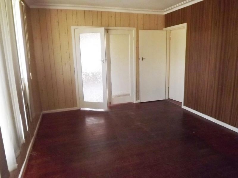 42 Douglas Avenue, St Albans VIC 3021