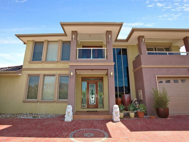 13 Marsh Mays Road, Deer Park VIC 3023